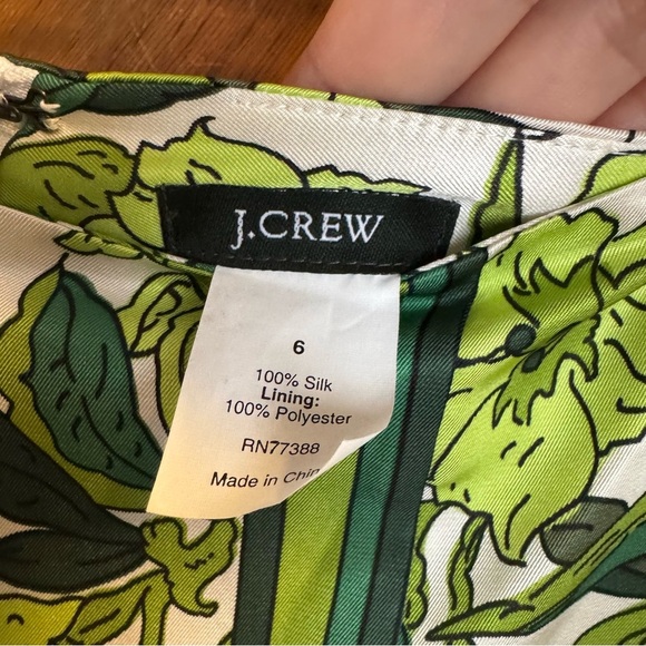 J. Crew Silk Skirt with Green and White Floral Design Size 6 - Picture 2 of 4